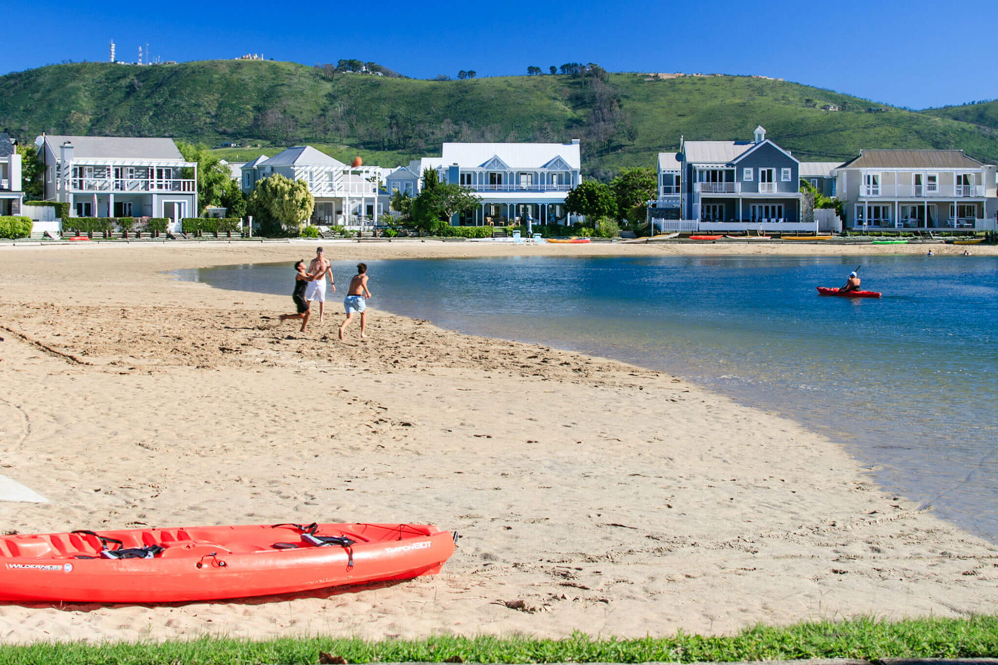 Thesen Harbour Town in Knysna near Thesen Islands with cafés, boutiques and waterfront dining.